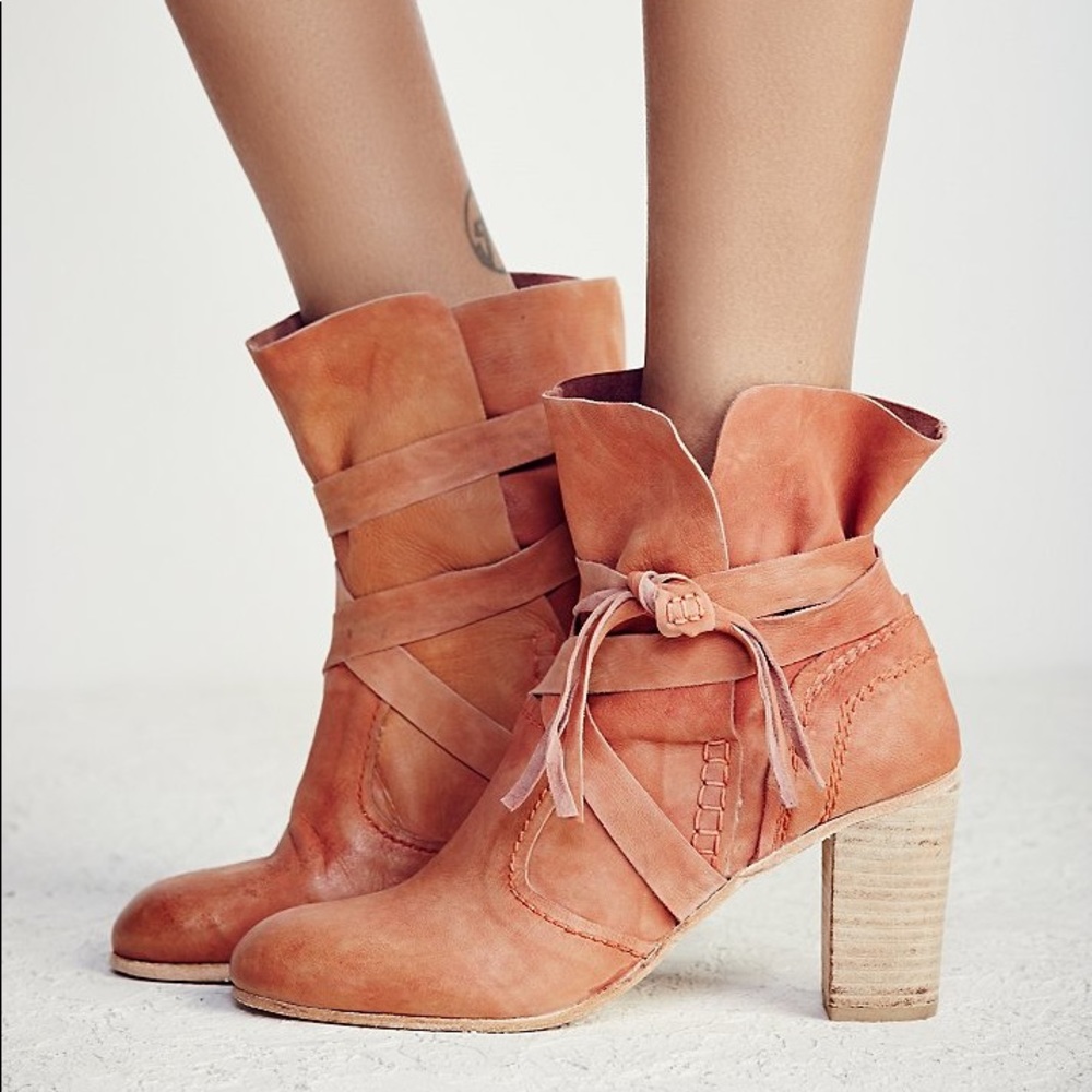 Free People Seven Wonders Bootie size 37